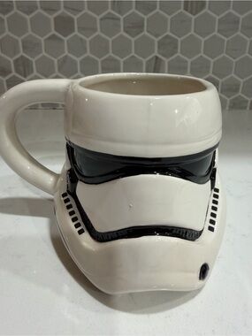 Star Wars White and Black Stormtrooper Helmet Mug with Handle